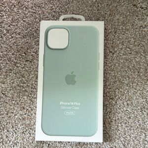 Apple iPhone 14 Plus Silicone Case - Light Green